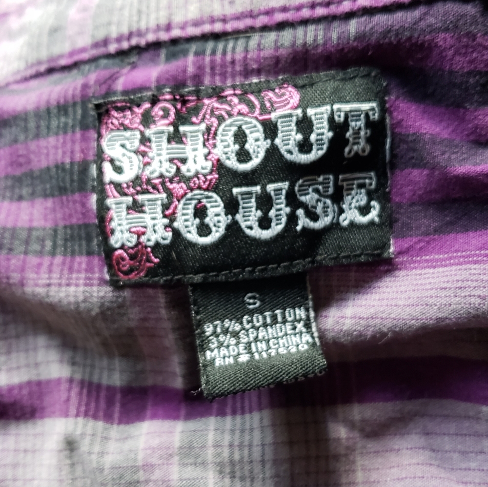 Button down Plaid - Picture 3 of 3